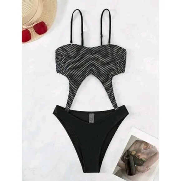 Black 🖤 Detail Cut Out One Piece Swimsuit - Picture 3 of 7